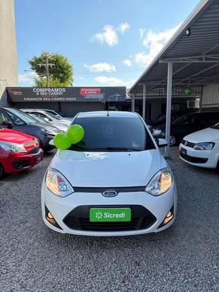 FORD FIESTA 1.0 ROCAM SE SEDAN 8V FLEX 4P MANUAL FORD FIESTA 1.0 ROCAM SE SEDAN 8V FLEX 4P MANUAL